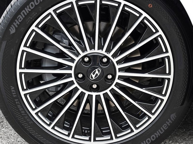 2026 Hyundai IONIQ 9 Preferred + AWD w/Ultimate Calligraphy Pkg