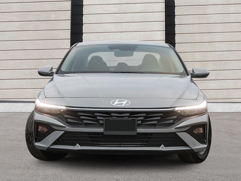 2026 Hyundai Elantra Essential IVT