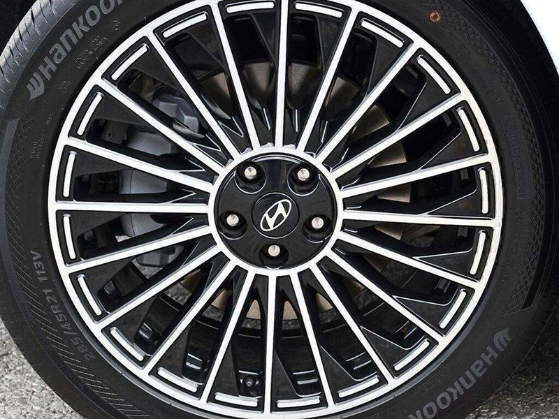 2026 Hyundai IONIQ 9 Preferred + AWD w/Ultimate Calligraphy Pkg