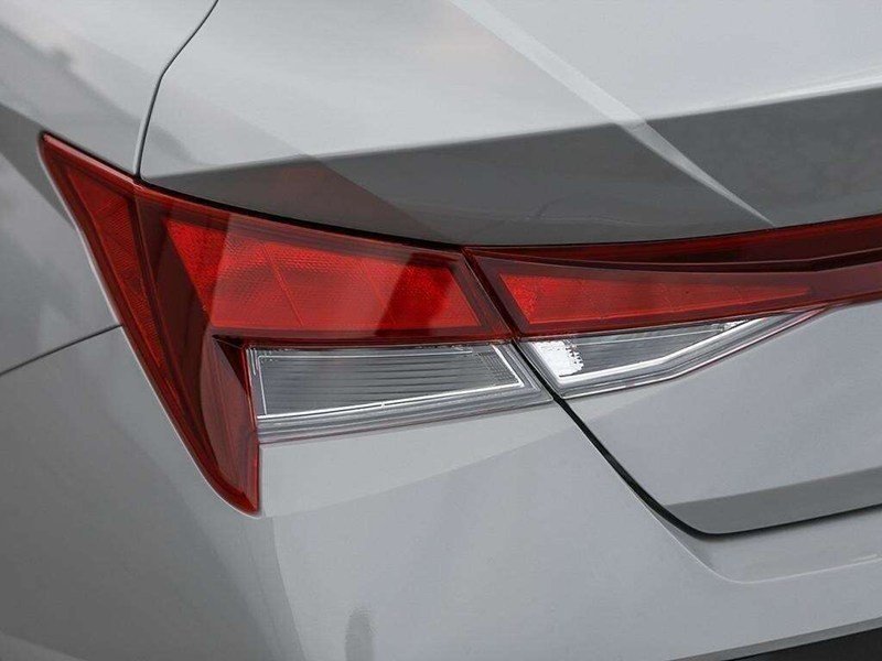 2026 Hyundai Elantra Essential IVT