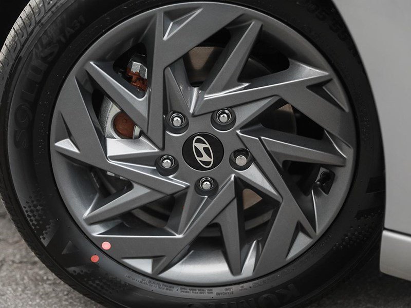 2026 Hyundai Elantra Preferred IVT