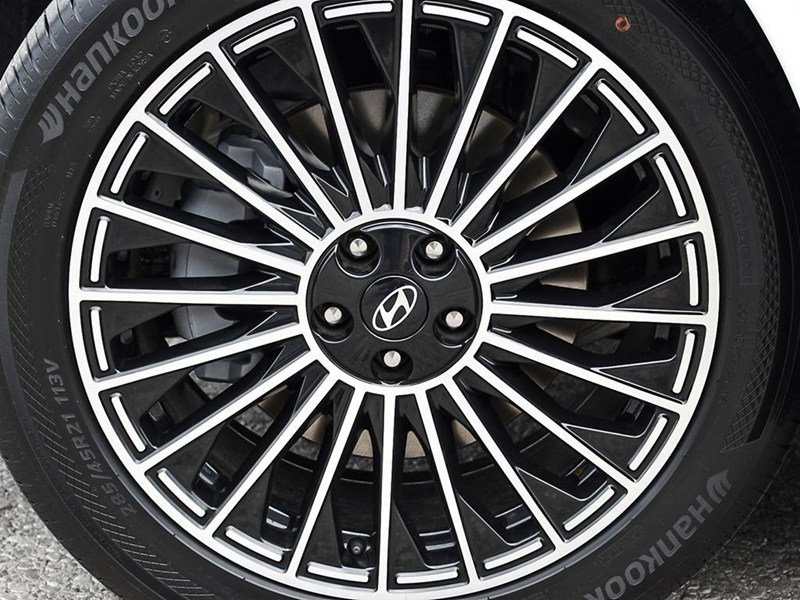 2026 Hyundai IONIQ 9 Preferred + AWD w/Ultimate Calligraphy Pkg