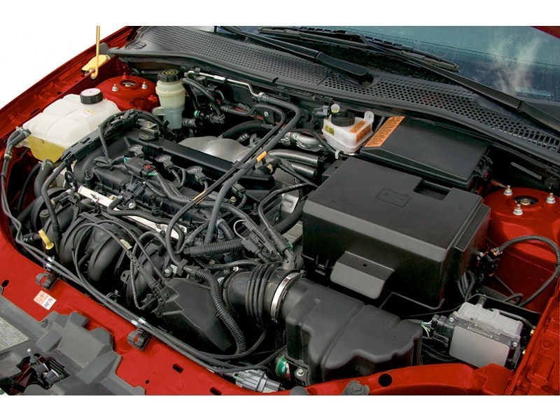 2007 Ford Focus 4dr Sdn S Exterior Shot 3