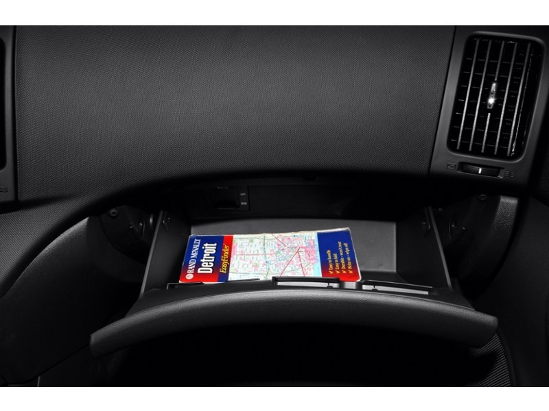 2010 Hyundai Elantra Touring 4dr Wgn Auto GL Interior Shot 4
