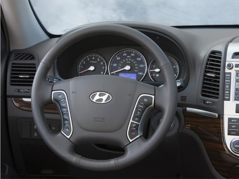2010 Hyundai Santa Fe GL 2.4 (M6) OEM Shot 6