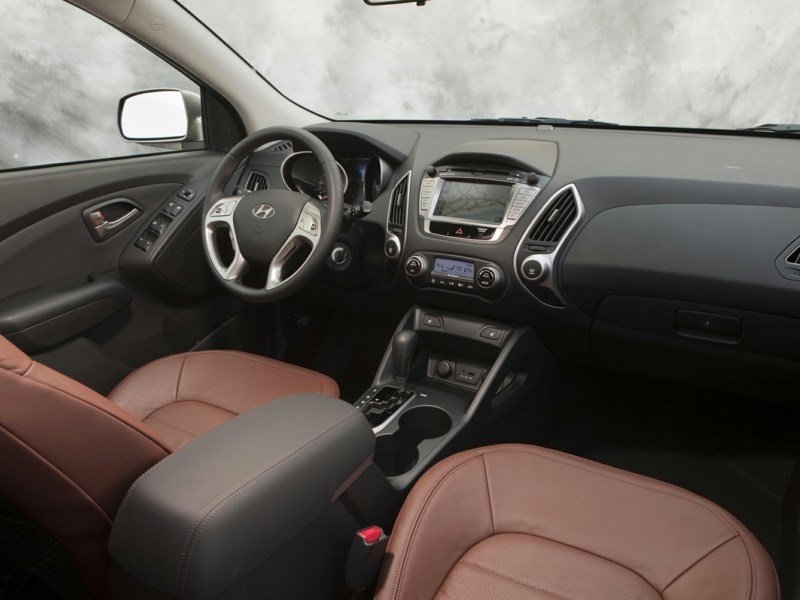 2010 Hyundai Tucson GL (A6) OEM Shot 5