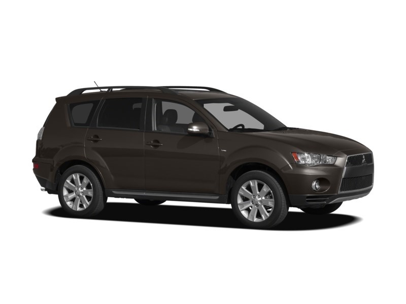 2010 Mitsubishi Outlander 4WD 4dr GT Exterior Shot 17