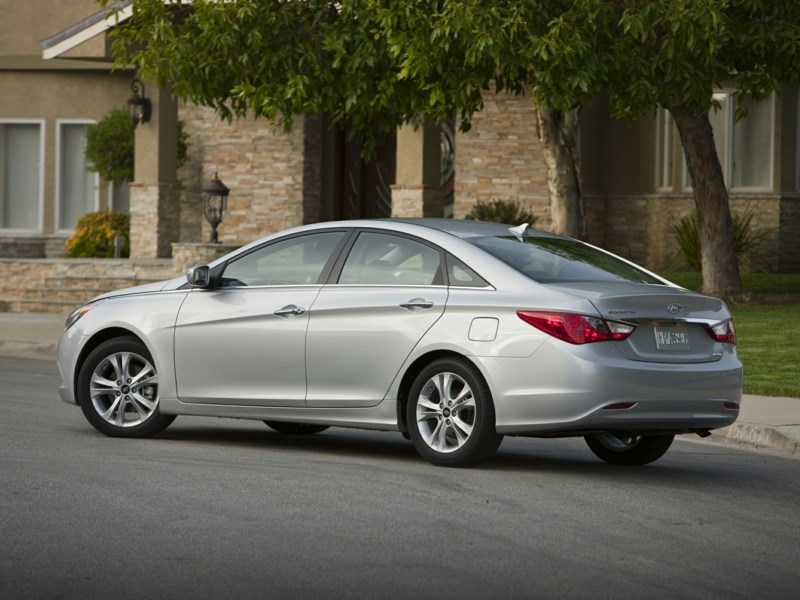 2012 Hyundai Sonata GL (M6) OEM Shot 2
