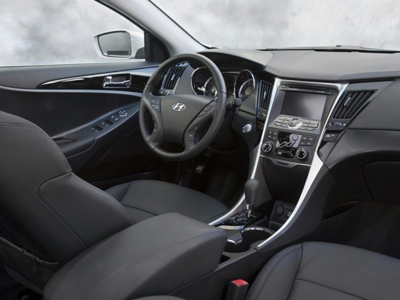2012 Hyundai Sonata GL (M6) OEM Shot 6