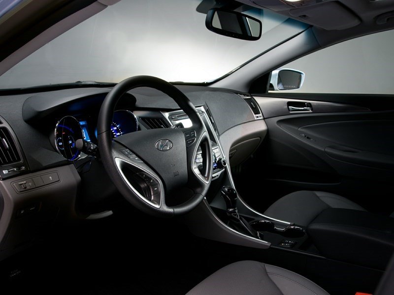 2014 Hyundai Sonata Hybrid Base (A6) OEM Shot 6