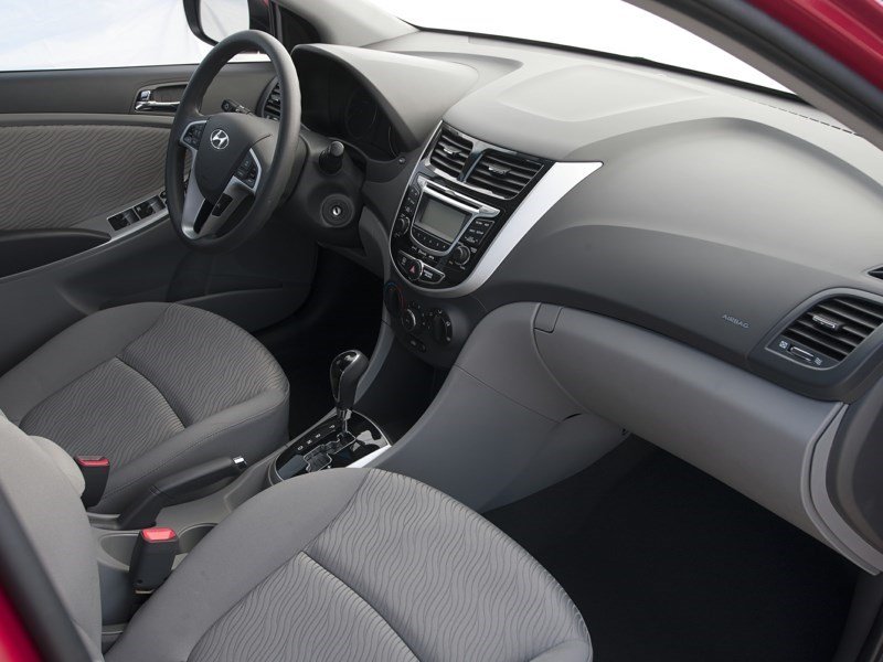2013 Hyundai Accent L (M6) OEM Shot 6