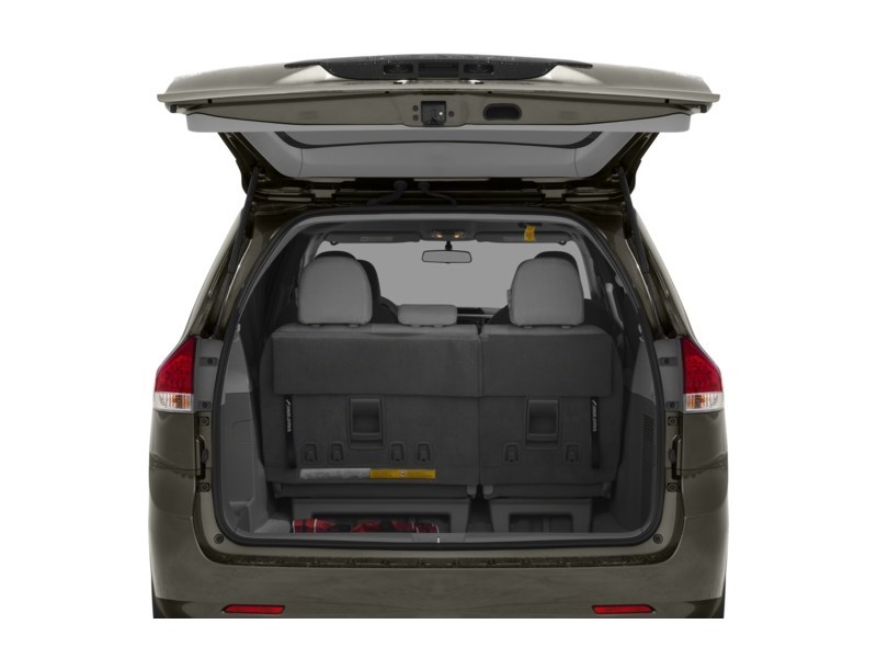 2012 Toyota Sienna 5dr V6 LE 8-Pass FWD Exterior Shot 4