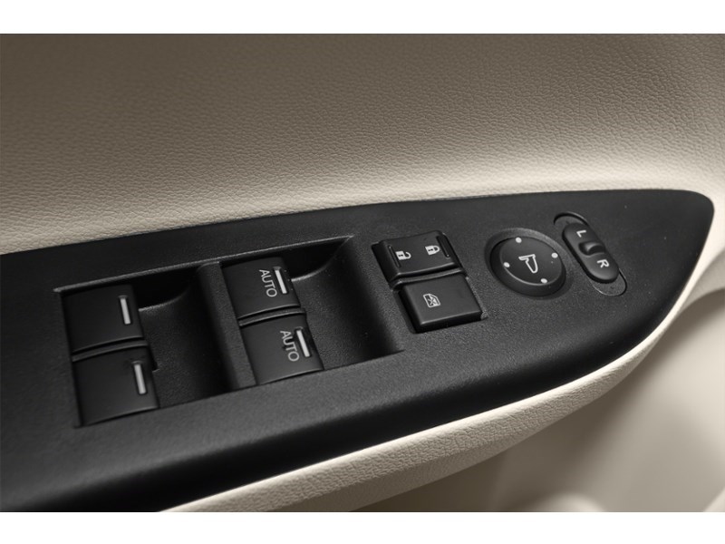 2014 Honda Accord 4dr V6 Auto Touring Exterior Shot 12