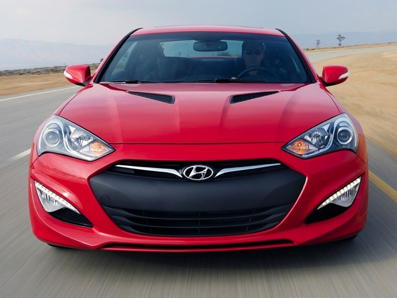 2014 Hyundai Genesis Coupe 2.0T (M6) OEM Shot 2