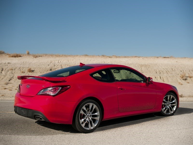 2014 Hyundai Genesis Coupe 2.0T (M6) OEM Shot 3