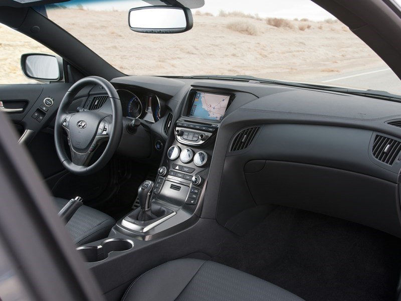 2014 Hyundai Genesis Coupe 2.0T (M6) OEM Shot 6