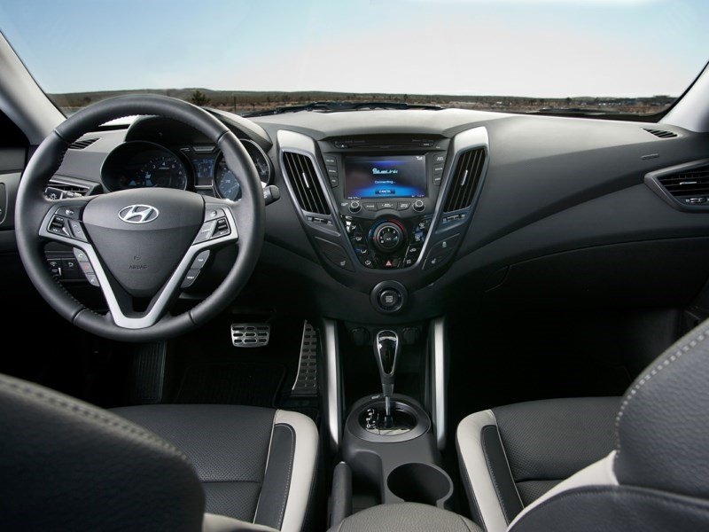2013 Hyundai Veloster Base (M6) OEM Shot 4