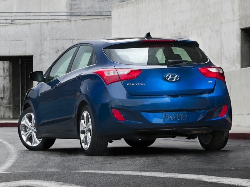 2013 Hyundai Elantra GT L (M6) OEM Shot 3