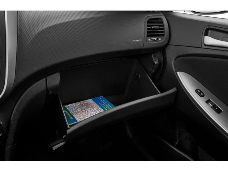 2017 Hyundai Accent 5dr HB Auto SE Interior Shot 4
