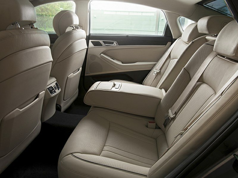 2016 Hyundai Genesis 3.8 Premium OEM Shot 6