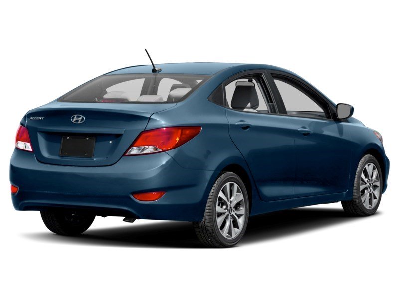 2017 Hyundai Accent 4dr Sdn Auto SE Exterior Shot 2