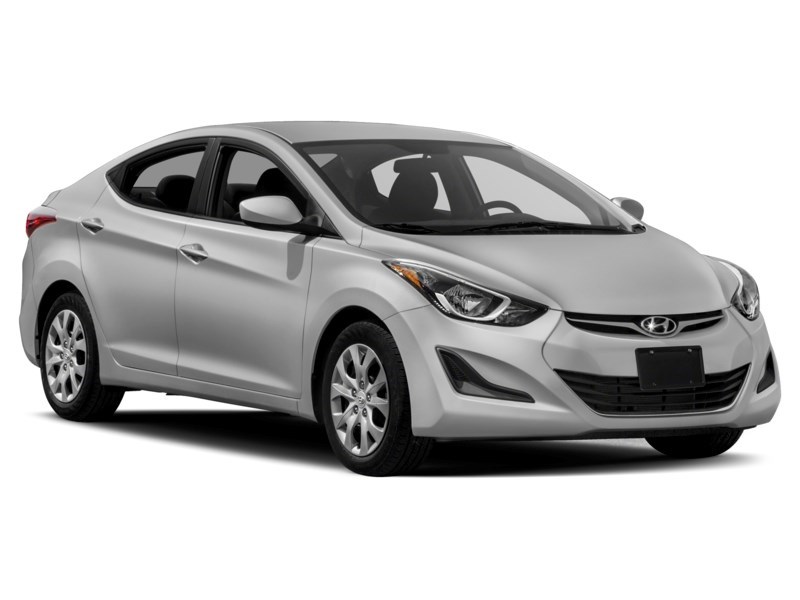 2016 Hyundai Elantra 4dr Sdn Auto GL Exterior Shot 9