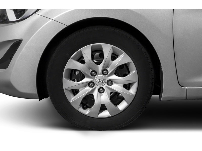 2016 Hyundai Elantra 4dr Sdn Auto GL Exterior Shot 5