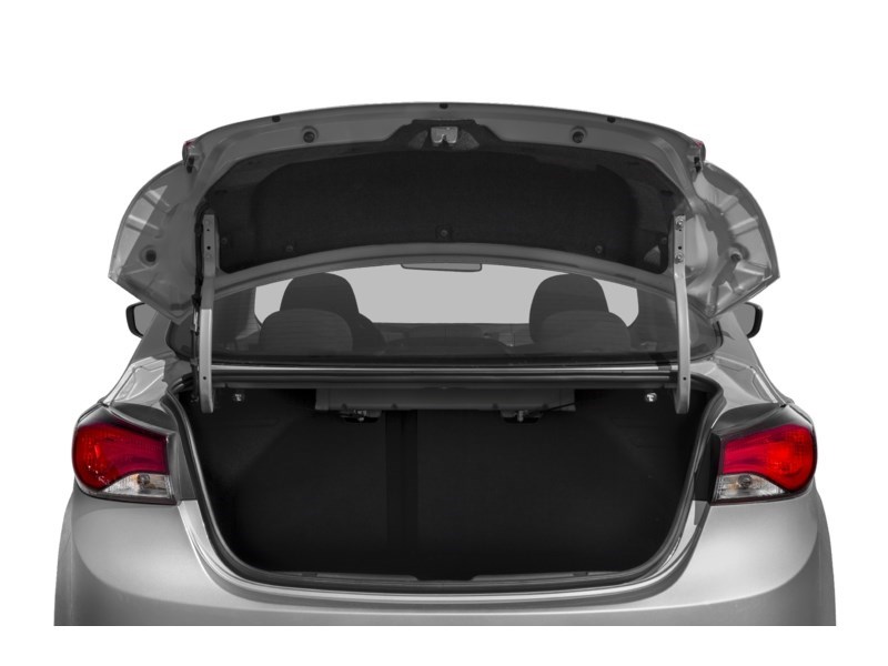 2016 Hyundai Elantra 4dr Sdn Auto GL Exterior Shot 4