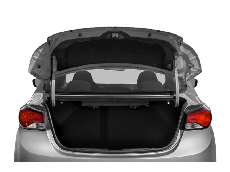 2015 Hyundai Elantra 4dr Sdn Man L Exterior Shot 4