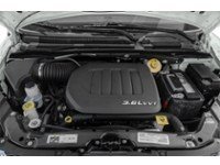 2020 Dodge Grand Caravan Premium Plus 2WD Exterior Shot 3