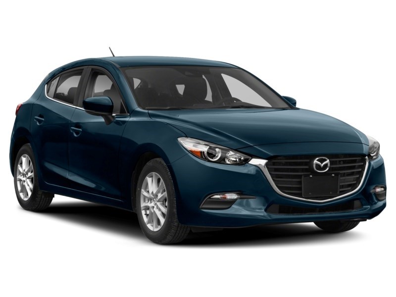 2018 Mazda Mazda3 Sport GS Auto Exterior Shot 9