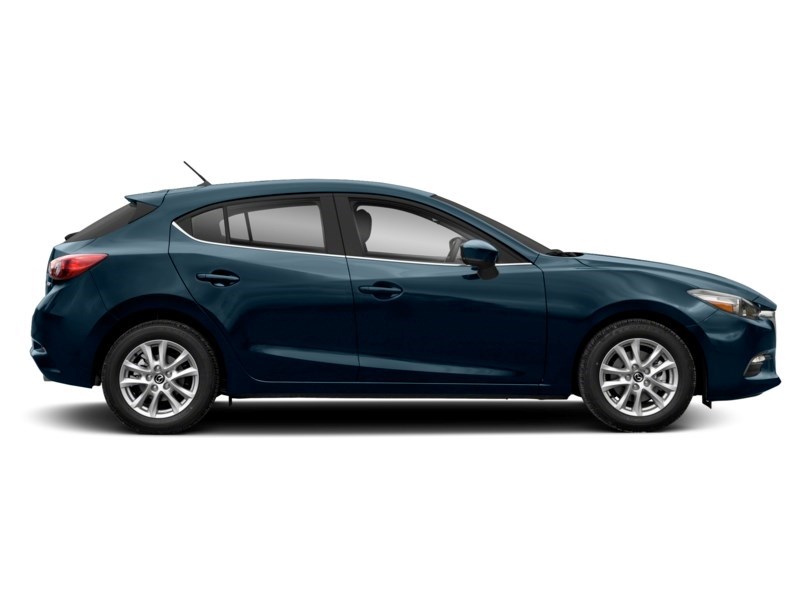 2018 Mazda Mazda3 Sport GS Auto Exterior Shot 11