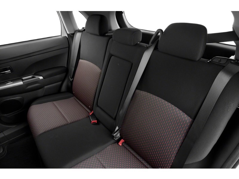 2018 Mitsubishi RVR ES FWD Interior Shot 5