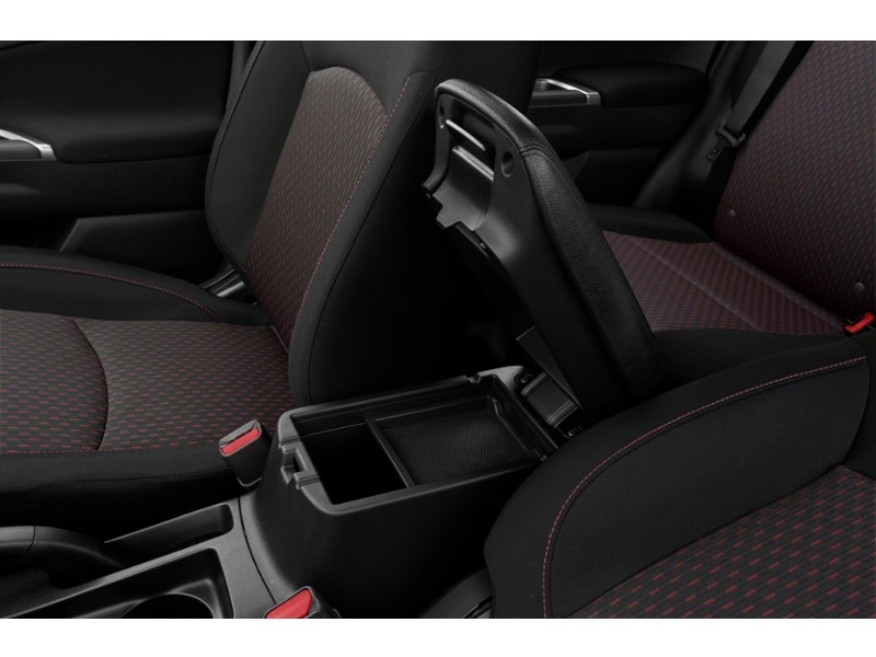 2018 Mitsubishi RVR ES FWD Exterior Shot 12