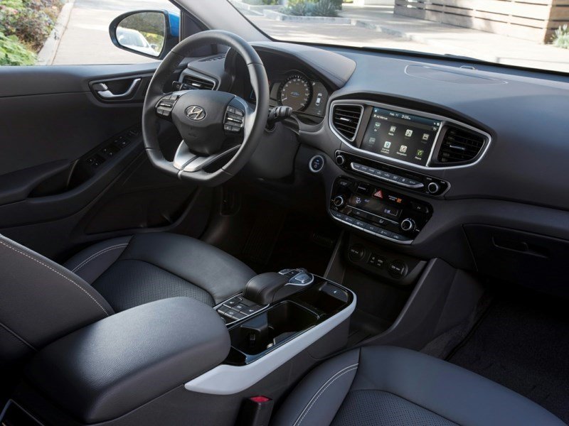 2019 Hyundai Ioniq Plug-In Hybrid Preferred OEM Shot 3