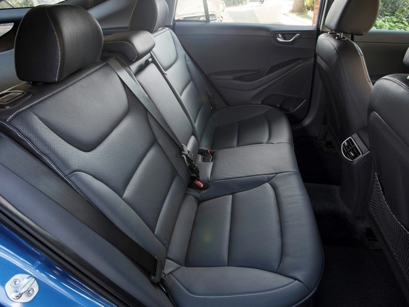 2019 Hyundai Ioniq Plug-In Hybrid Preferred OEM Shot 5