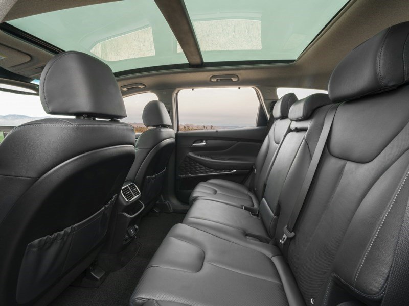 2020 Hyundai Santa Fe Preferred 2.0 w/Sun & Leather Package OEM Shot 6