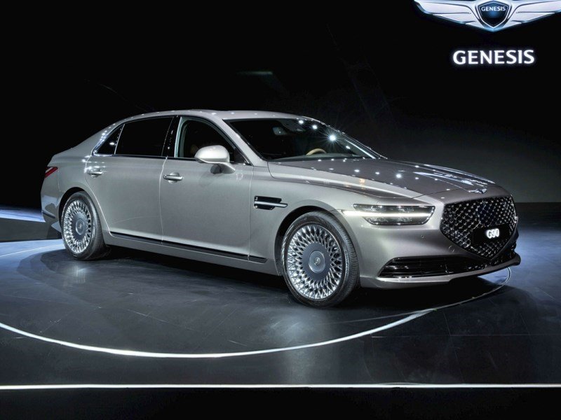 2020 Genesis G90 3.3T Elite OEM Shot 2