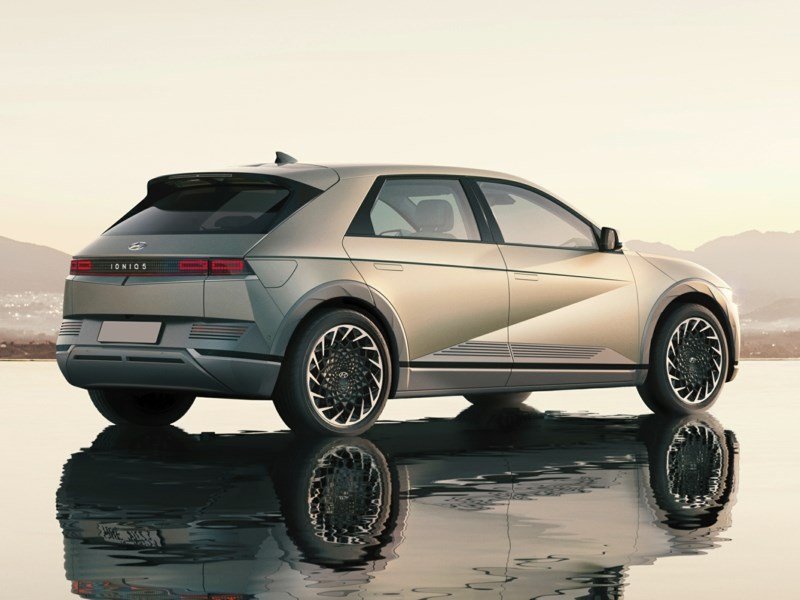 2024 Hyundai IONIQ 5 Preferred Long Range OEM Shot 3