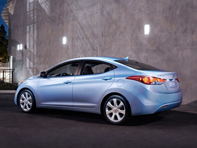2013 Hyundai Elantra L (M6) OEM Shot 2