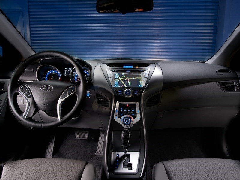 2013 Hyundai Elantra L (M6) OEM Shot 4