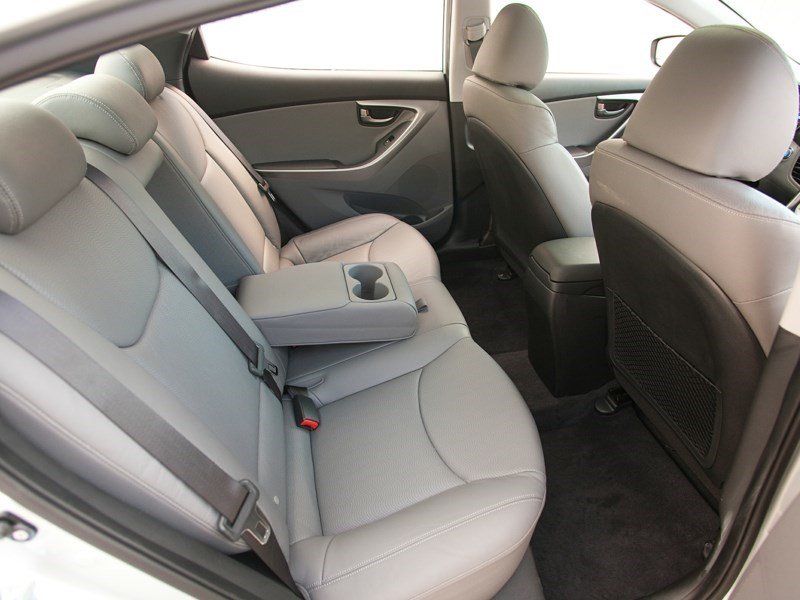 2013 Hyundai Elantra L (M6) OEM Shot 6
