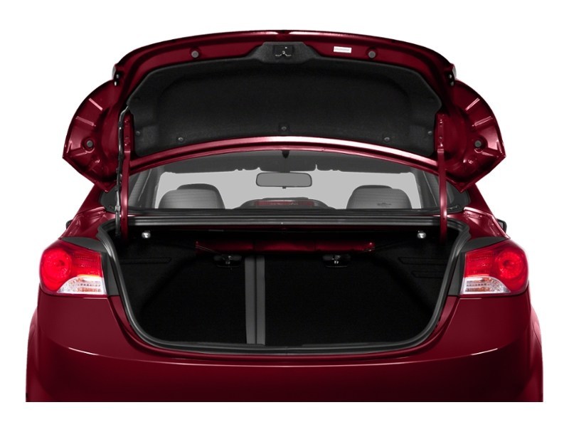 2013 Hyundai Elantra 4dr Sdn Auto GL Exterior Shot 4