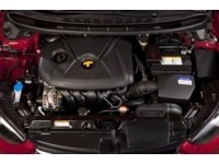 2013 Hyundai Elantra 4dr Sdn Auto Limited Exterior Shot 3