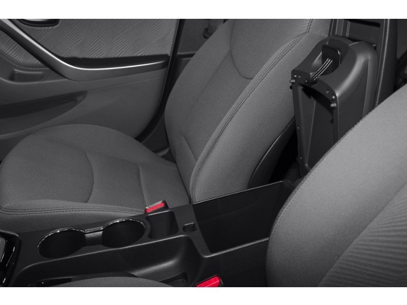 2013 Hyundai Elantra 4dr Sdn Auto GL Exterior Shot 10