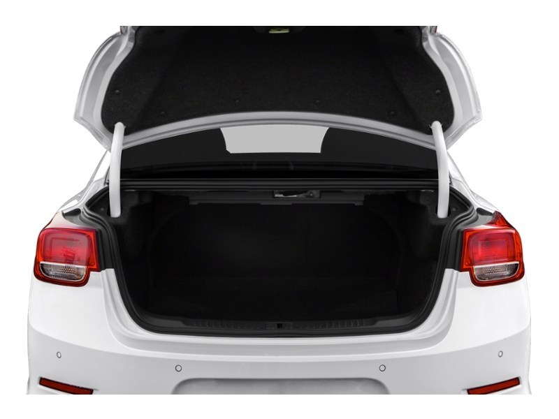 2015 Chevrolet Malibu 4dr Sdn LS w/1LS Exterior Shot 4