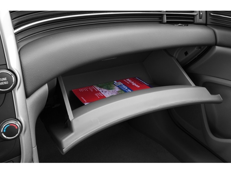 2015 Chevrolet Malibu 4dr Sdn LS w/1LS Interior Shot 4
