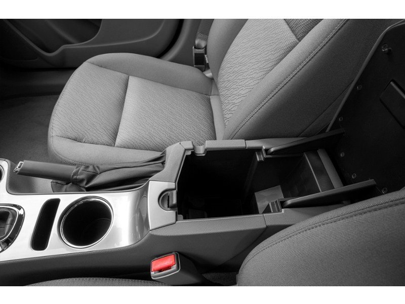 2015 Chevrolet Malibu 4dr Sdn LS w/1LS Interior Shot 8