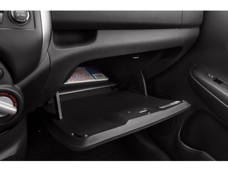 2014 Nissan Versa Note 5dr HB Auto 1.6 S Interior Shot 4