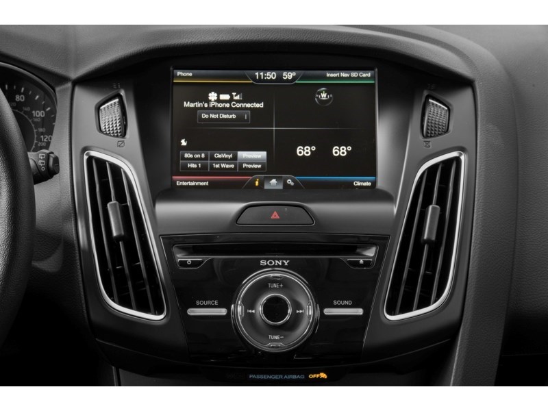 2018 Ford Focus SEL Hatch Interior Shot 2